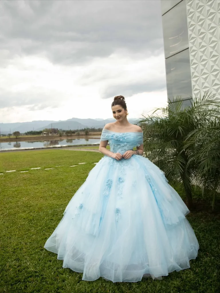 Debutante em azul claro, como não amar
